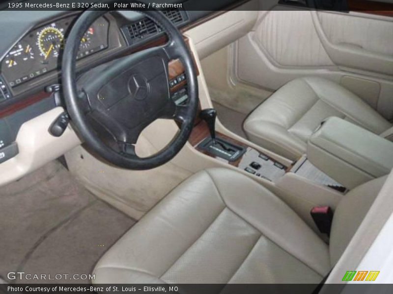 Polar White / Parchment 1995 Mercedes-Benz E 320 Sedan