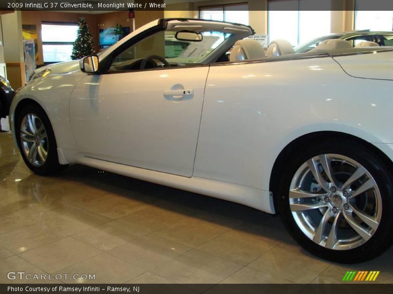Moonlight White / Wheat 2009 Infiniti G 37 Convertible