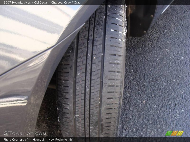 Charcoal Gray / Gray 2007 Hyundai Accent GLS Sedan