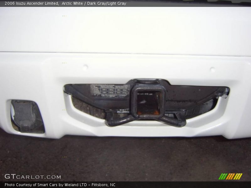 Arctic White / Dark Gray/Light Gray 2006 Isuzu Ascender Limited