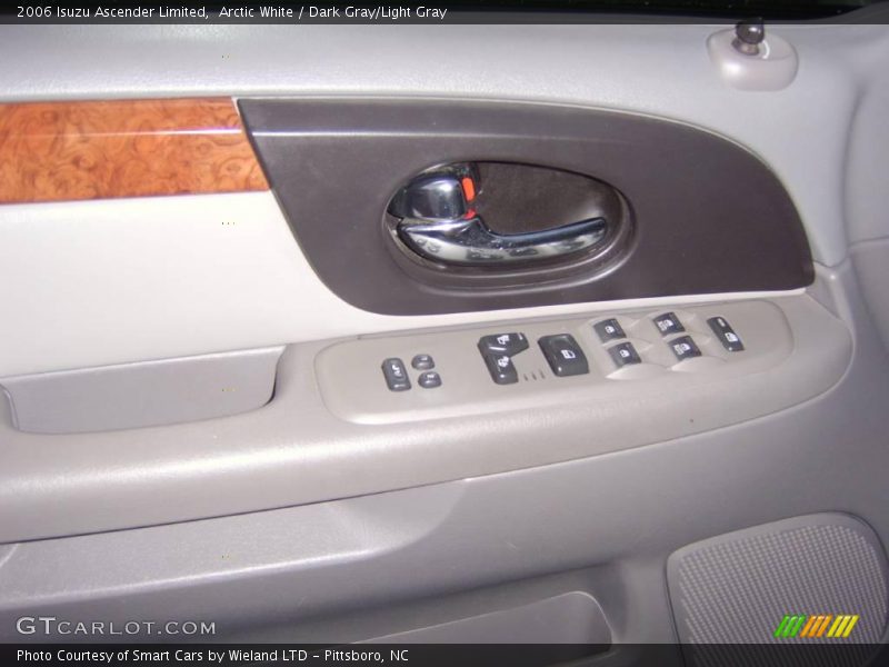 Arctic White / Dark Gray/Light Gray 2006 Isuzu Ascender Limited