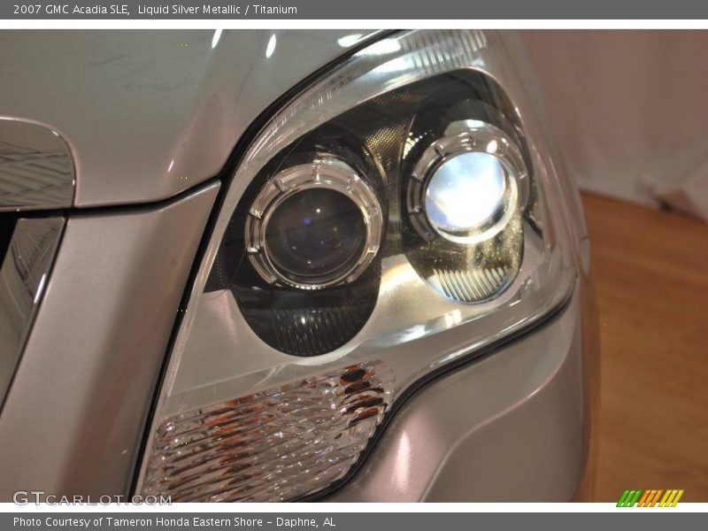 Liquid Silver Metallic / Titanium 2007 GMC Acadia SLE