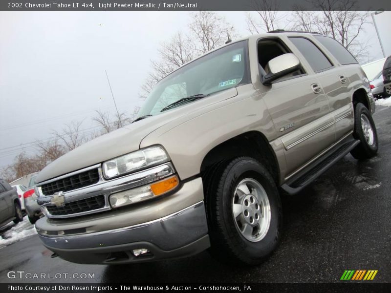Light Pewter Metallic / Tan/Neutral 2002 Chevrolet Tahoe LT 4x4