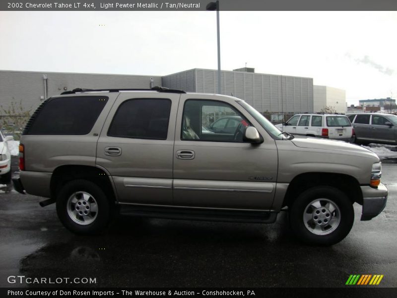 Light Pewter Metallic / Tan/Neutral 2002 Chevrolet Tahoe LT 4x4
