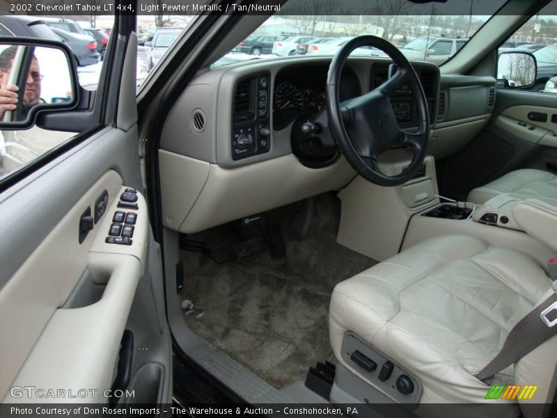 Light Pewter Metallic / Tan/Neutral 2002 Chevrolet Tahoe LT 4x4