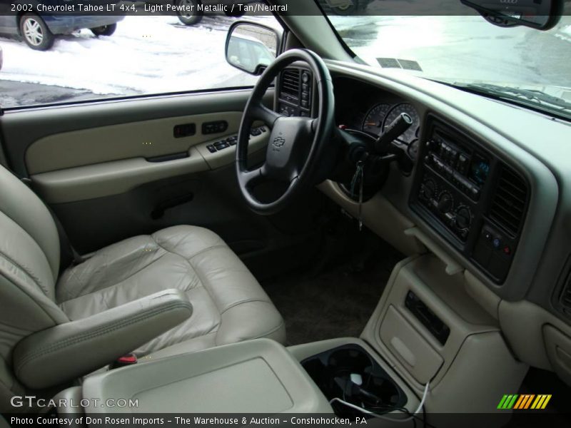 Light Pewter Metallic / Tan/Neutral 2002 Chevrolet Tahoe LT 4x4