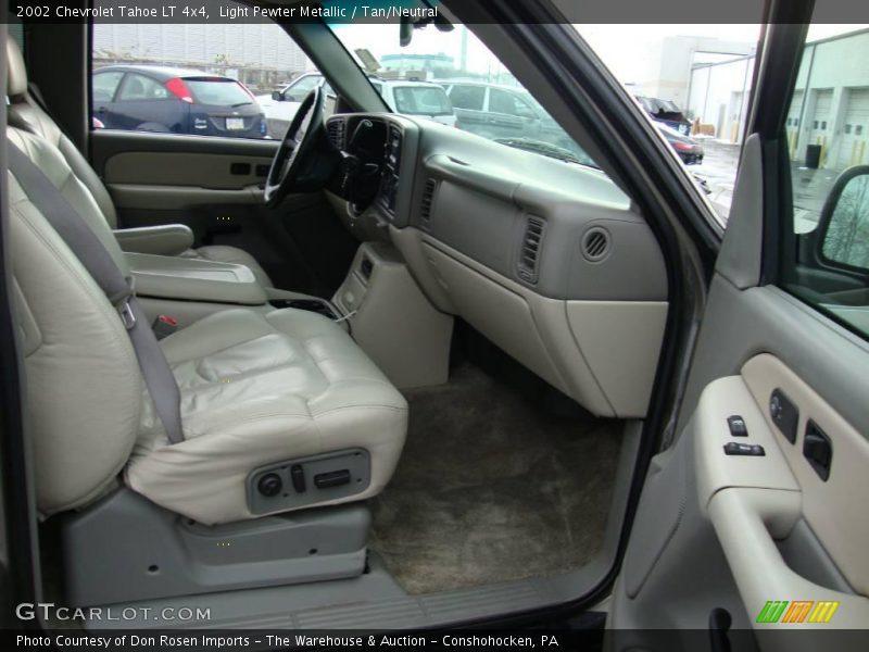 Light Pewter Metallic / Tan/Neutral 2002 Chevrolet Tahoe LT 4x4