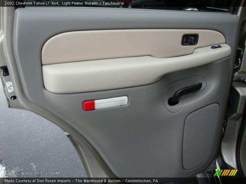 Light Pewter Metallic / Tan/Neutral 2002 Chevrolet Tahoe LT 4x4