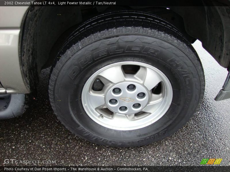 Light Pewter Metallic / Tan/Neutral 2002 Chevrolet Tahoe LT 4x4