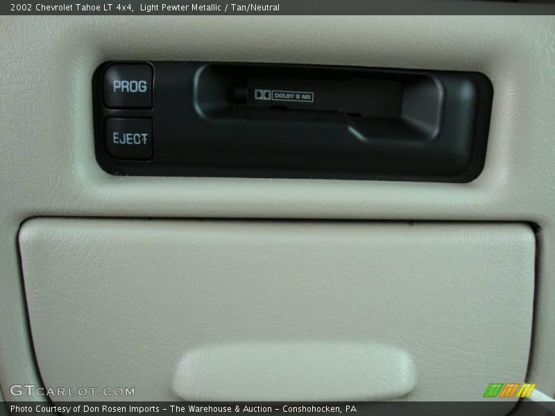 Light Pewter Metallic / Tan/Neutral 2002 Chevrolet Tahoe LT 4x4