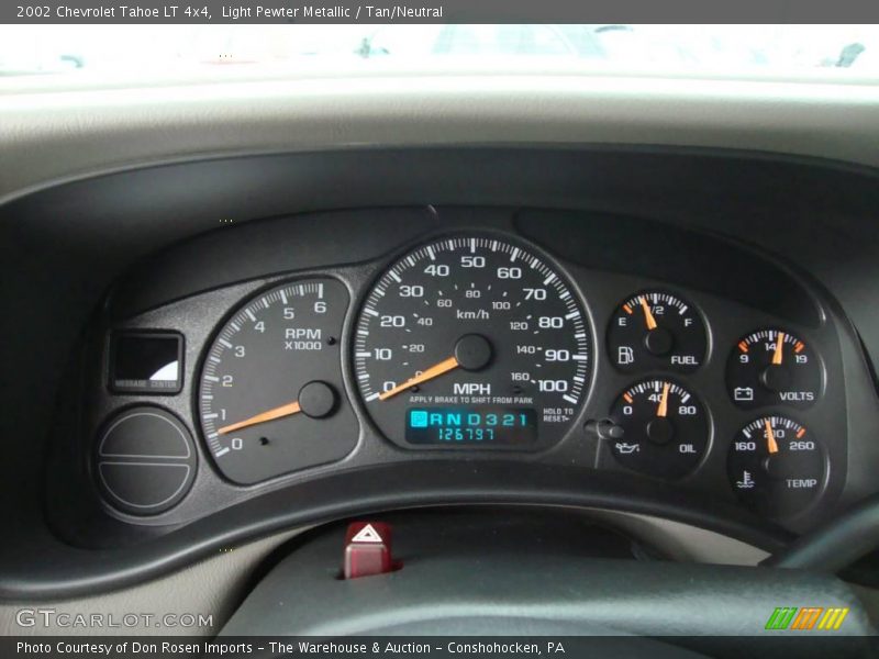 Light Pewter Metallic / Tan/Neutral 2002 Chevrolet Tahoe LT 4x4