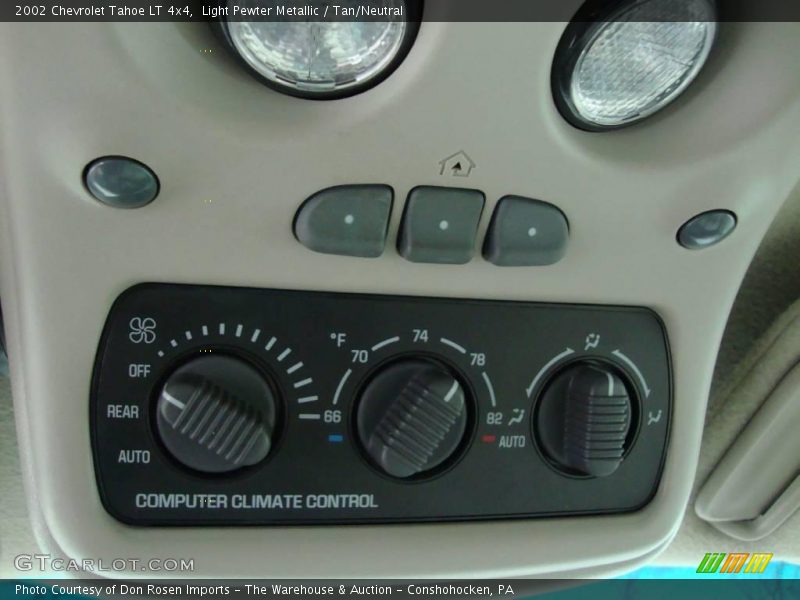 Light Pewter Metallic / Tan/Neutral 2002 Chevrolet Tahoe LT 4x4