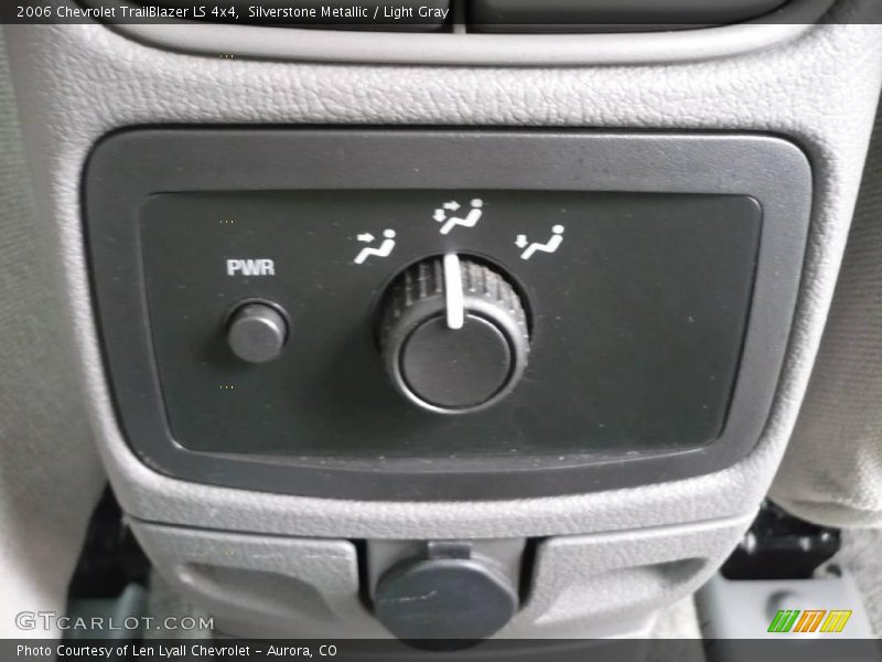Silverstone Metallic / Light Gray 2006 Chevrolet TrailBlazer LS 4x4