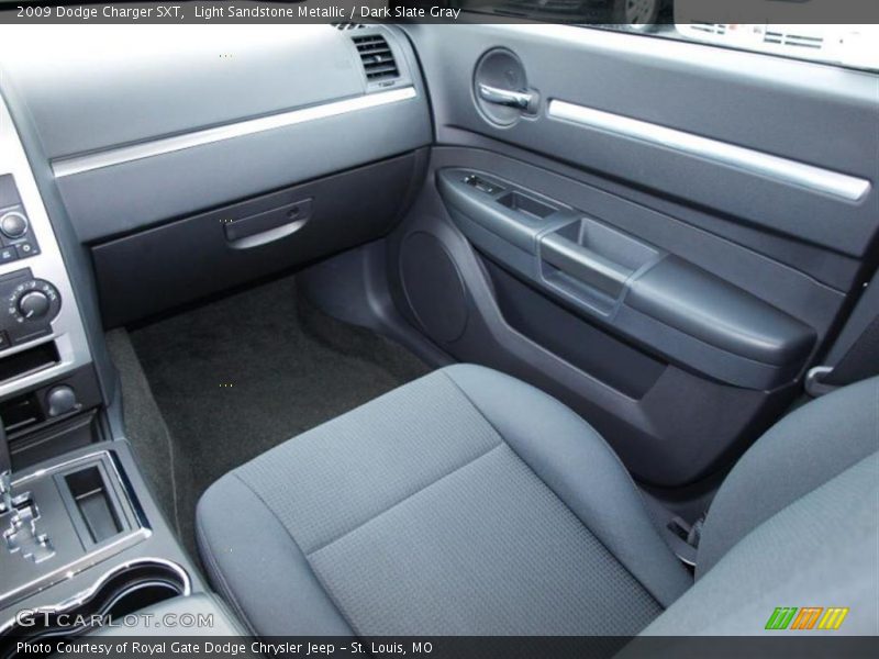 Light Sandstone Metallic / Dark Slate Gray 2009 Dodge Charger SXT
