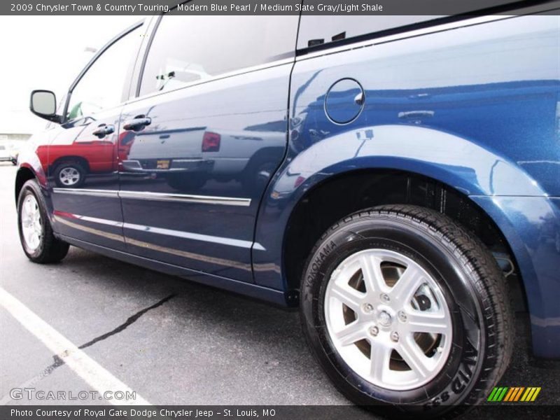 Modern Blue Pearl / Medium Slate Gray/Light Shale 2009 Chrysler Town & Country Touring