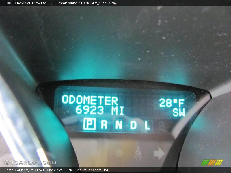 Summit White / Dark Gray/Light Gray 2009 Chevrolet Traverse LT