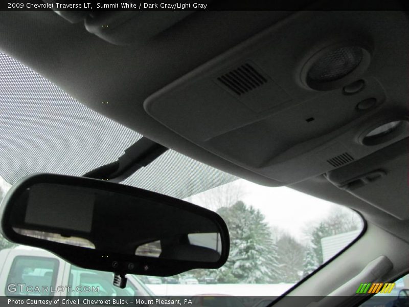 Summit White / Dark Gray/Light Gray 2009 Chevrolet Traverse LT