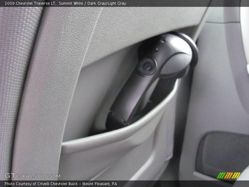 Summit White / Dark Gray/Light Gray 2009 Chevrolet Traverse LT