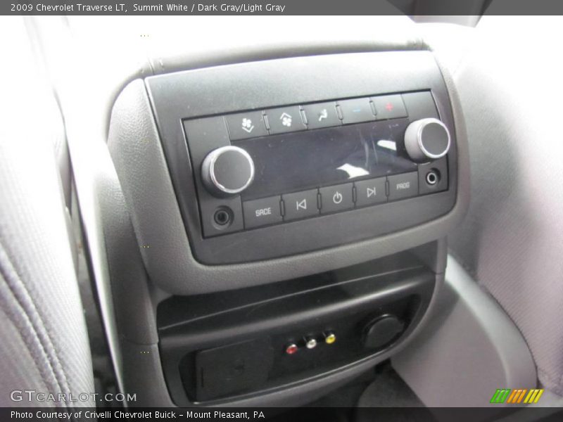 Summit White / Dark Gray/Light Gray 2009 Chevrolet Traverse LT