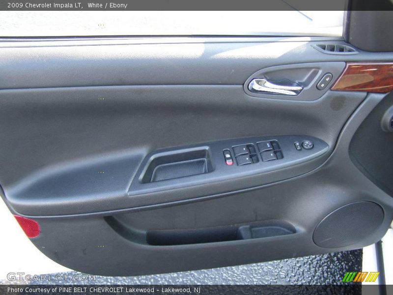 White / Ebony 2009 Chevrolet Impala LT