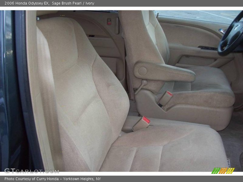 Sage Brush Pearl / Ivory 2006 Honda Odyssey EX