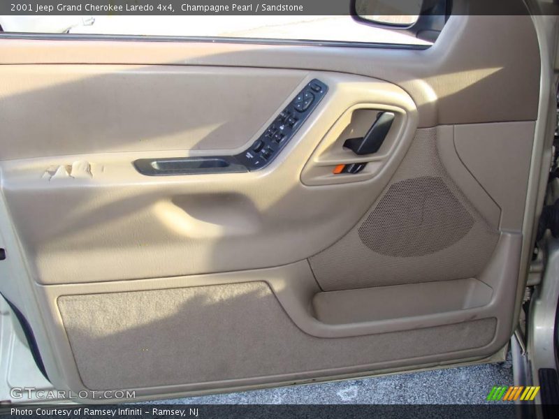 Champagne Pearl / Sandstone 2001 Jeep Grand Cherokee Laredo 4x4
