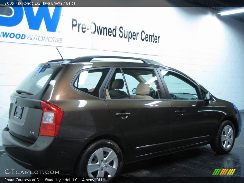 Java Brown / Beige 2009 Kia Rondo LX