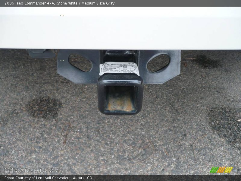 Stone White / Medium Slate Gray 2006 Jeep Commander 4x4