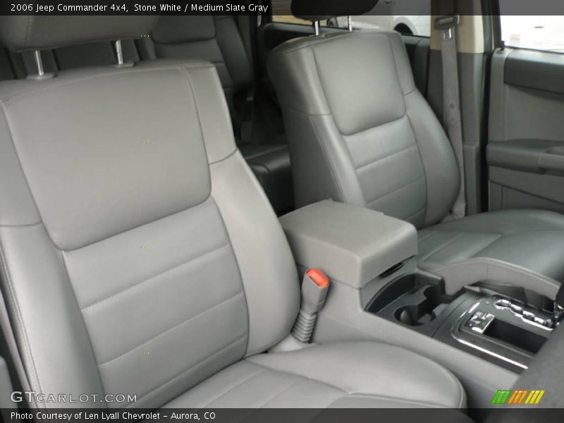 Stone White / Medium Slate Gray 2006 Jeep Commander 4x4