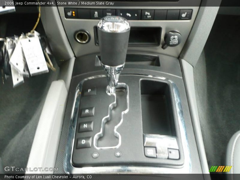Stone White / Medium Slate Gray 2006 Jeep Commander 4x4