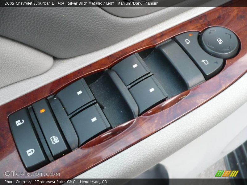 Silver Birch Metallic / Light Titanium/Dark Titanium 2009 Chevrolet Suburban LT 4x4