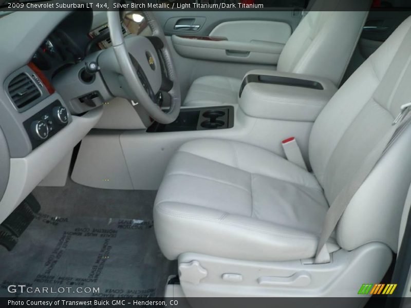 Silver Birch Metallic / Light Titanium/Dark Titanium 2009 Chevrolet Suburban LT 4x4
