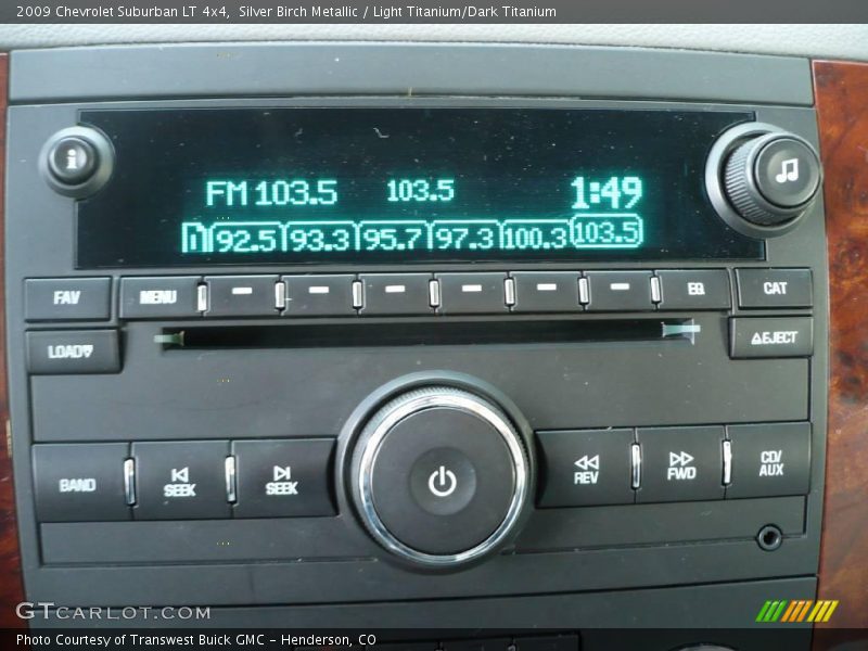 Silver Birch Metallic / Light Titanium/Dark Titanium 2009 Chevrolet Suburban LT 4x4