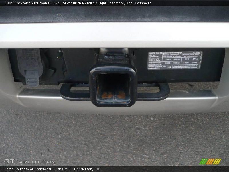 Silver Birch Metallic / Light Cashmere/Dark Cashmere 2009 Chevrolet Suburban LT 4x4