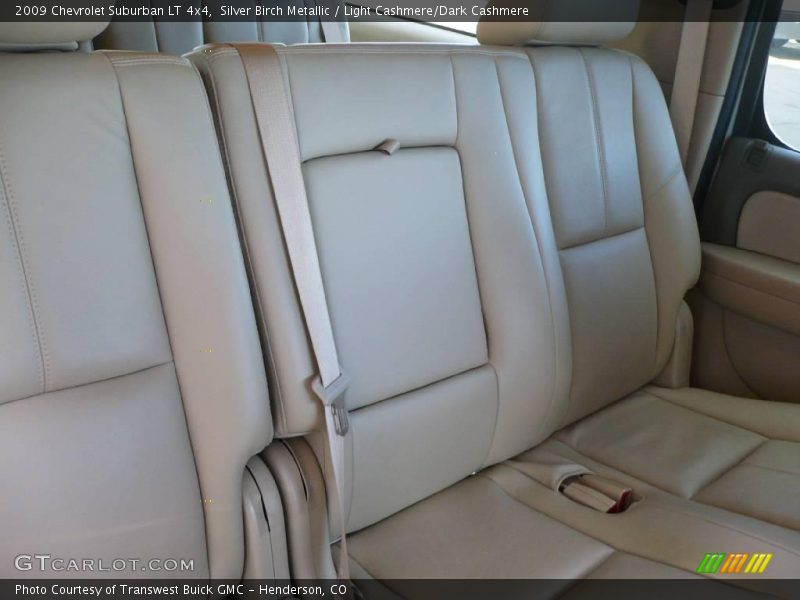 Silver Birch Metallic / Light Cashmere/Dark Cashmere 2009 Chevrolet Suburban LT 4x4