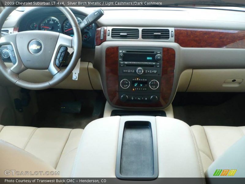 Silver Birch Metallic / Light Cashmere/Dark Cashmere 2009 Chevrolet Suburban LT 4x4