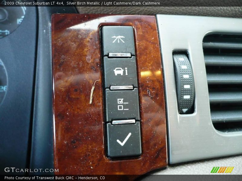 Silver Birch Metallic / Light Cashmere/Dark Cashmere 2009 Chevrolet Suburban LT 4x4
