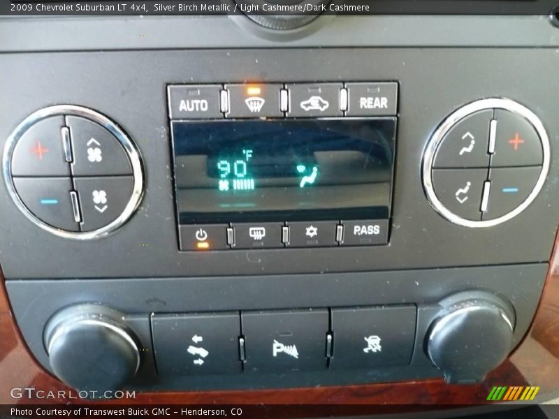 Silver Birch Metallic / Light Cashmere/Dark Cashmere 2009 Chevrolet Suburban LT 4x4