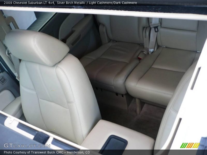 Silver Birch Metallic / Light Cashmere/Dark Cashmere 2009 Chevrolet Suburban LT 4x4