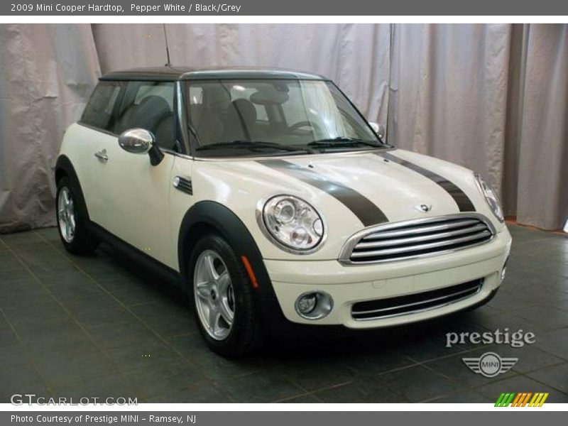 Pepper White / Black/Grey 2009 Mini Cooper Hardtop