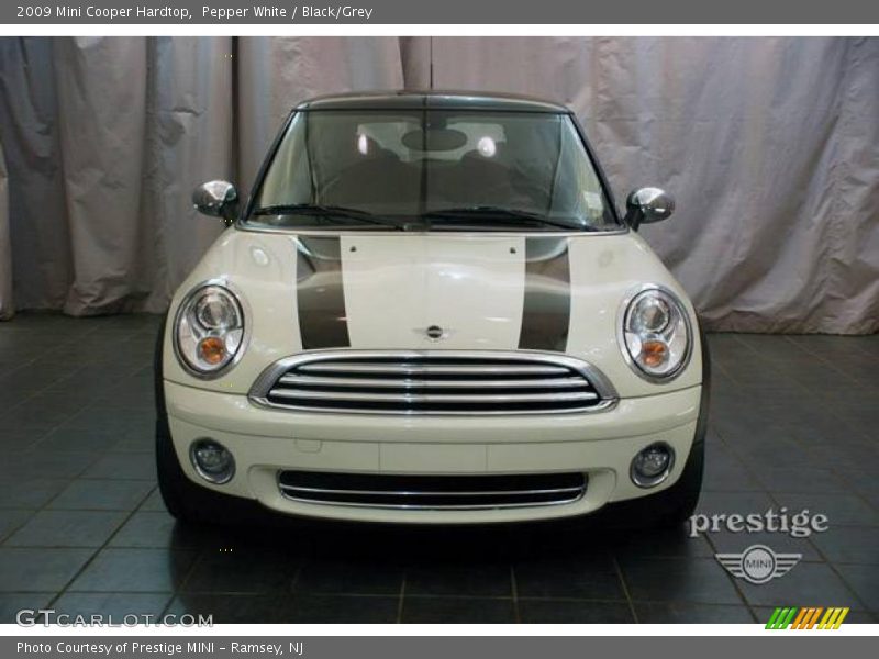 Pepper White / Black/Grey 2009 Mini Cooper Hardtop