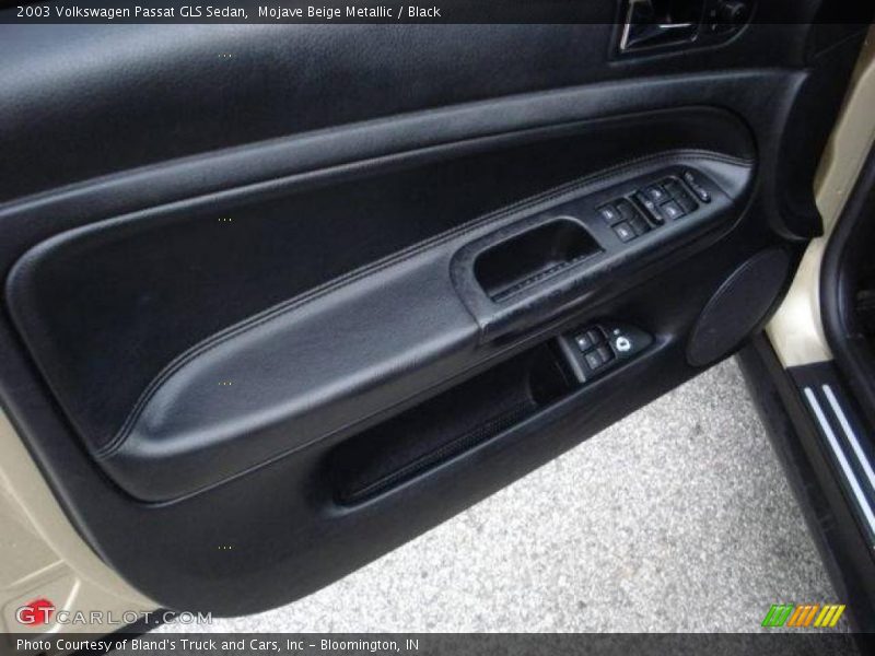 Mojave Beige Metallic / Black 2003 Volkswagen Passat GLS Sedan