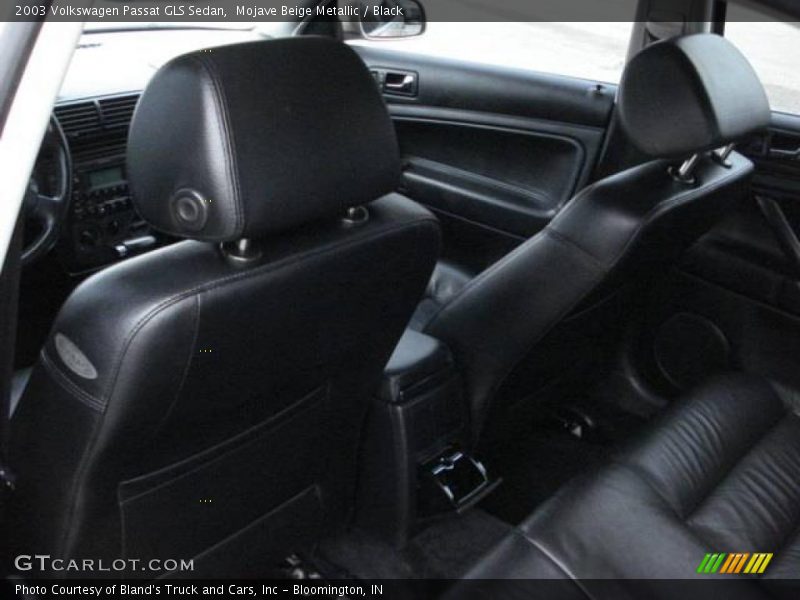 Mojave Beige Metallic / Black 2003 Volkswagen Passat GLS Sedan