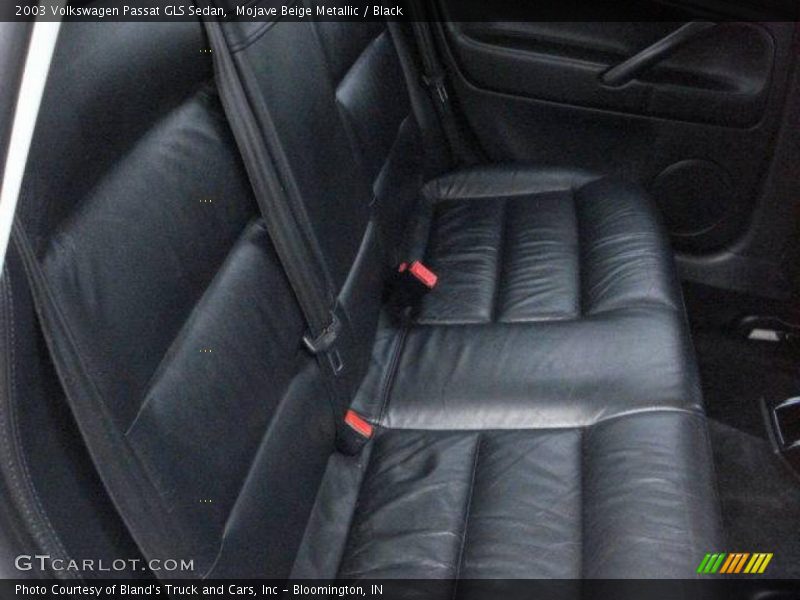 Mojave Beige Metallic / Black 2003 Volkswagen Passat GLS Sedan