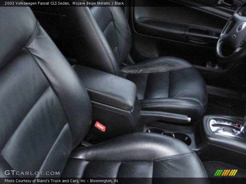 Mojave Beige Metallic / Black 2003 Volkswagen Passat GLS Sedan