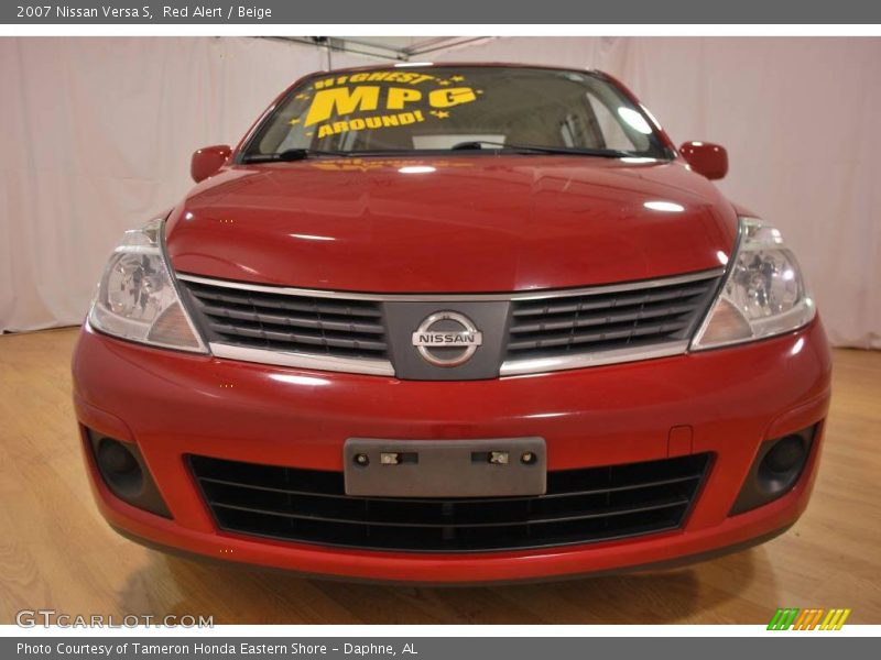 Red Alert / Beige 2007 Nissan Versa S