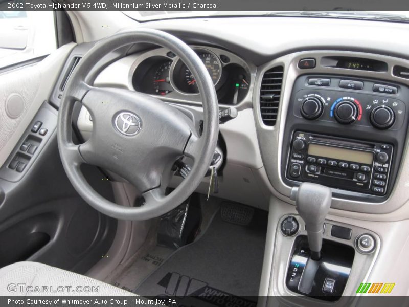 Millennium Silver Metallic / Charcoal 2002 Toyota Highlander V6 4WD