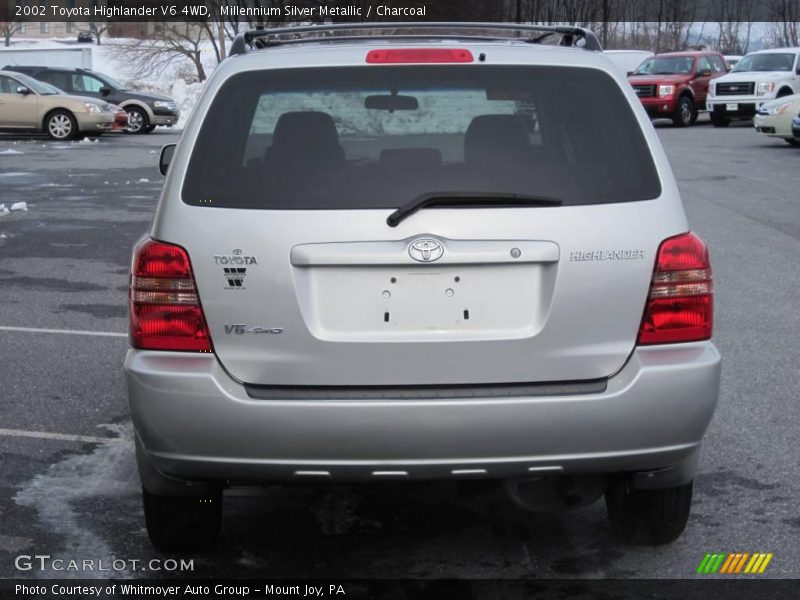 Millennium Silver Metallic / Charcoal 2002 Toyota Highlander V6 4WD