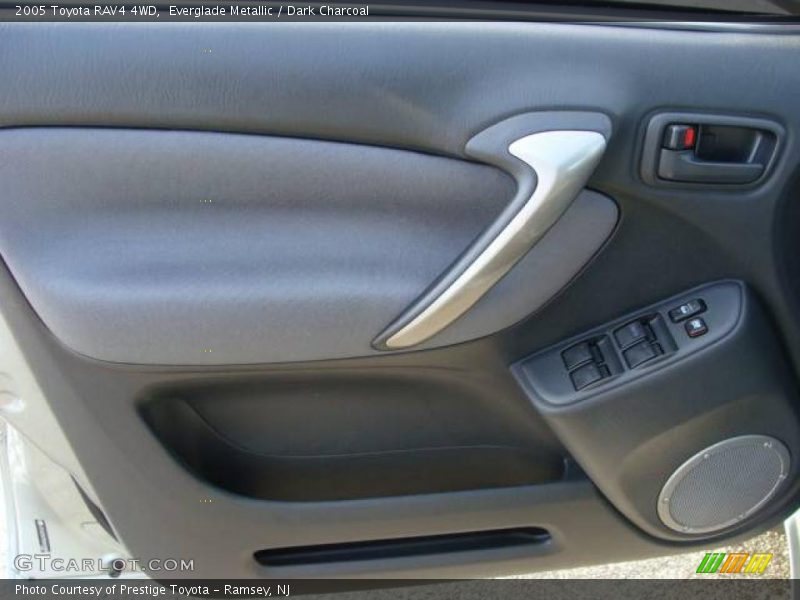 Everglade Metallic / Dark Charcoal 2005 Toyota RAV4 4WD