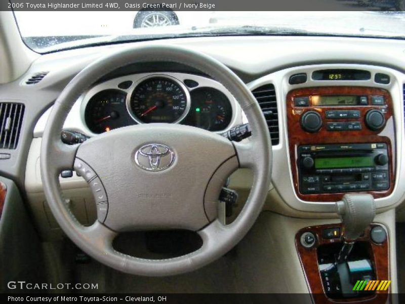 Oasis Green Pearl / Ivory Beige 2006 Toyota Highlander Limited 4WD